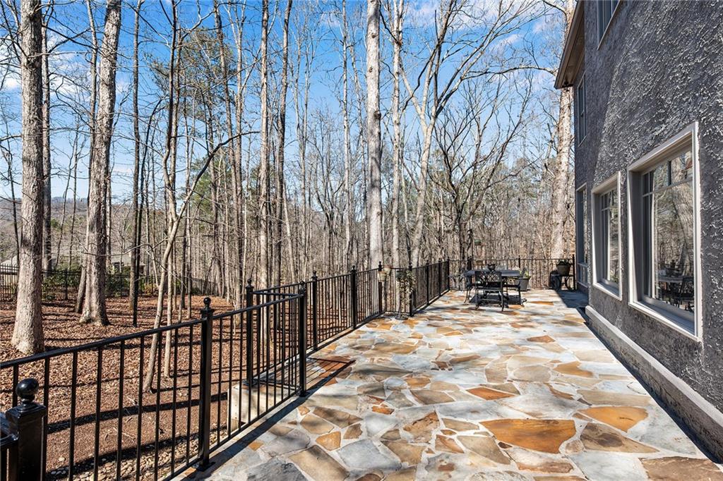 OAKTON POND - Residential