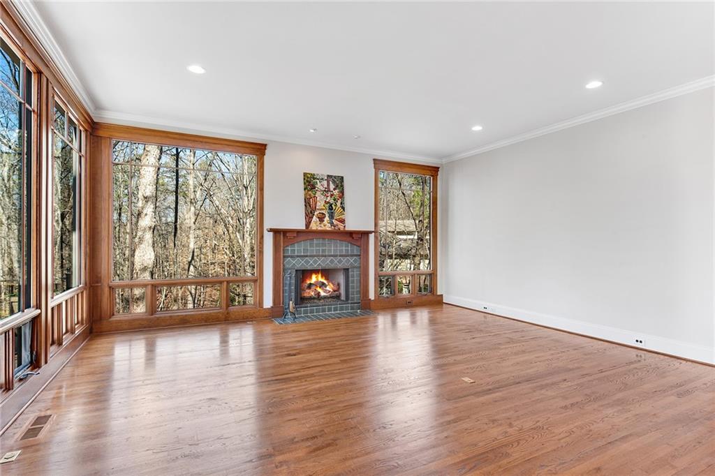 OAKTON POND - Residential