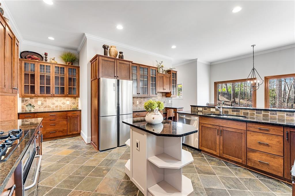 OAKTON POND - Residential