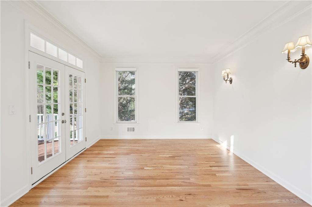 219 Woodcliff Court, Suwanee, Georgia image 14