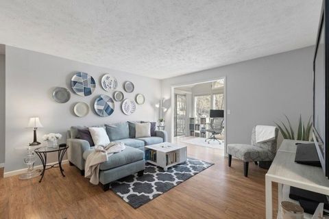 Condo For Sale - 705 Countryside Place<br/> Smyrna, GA 30080