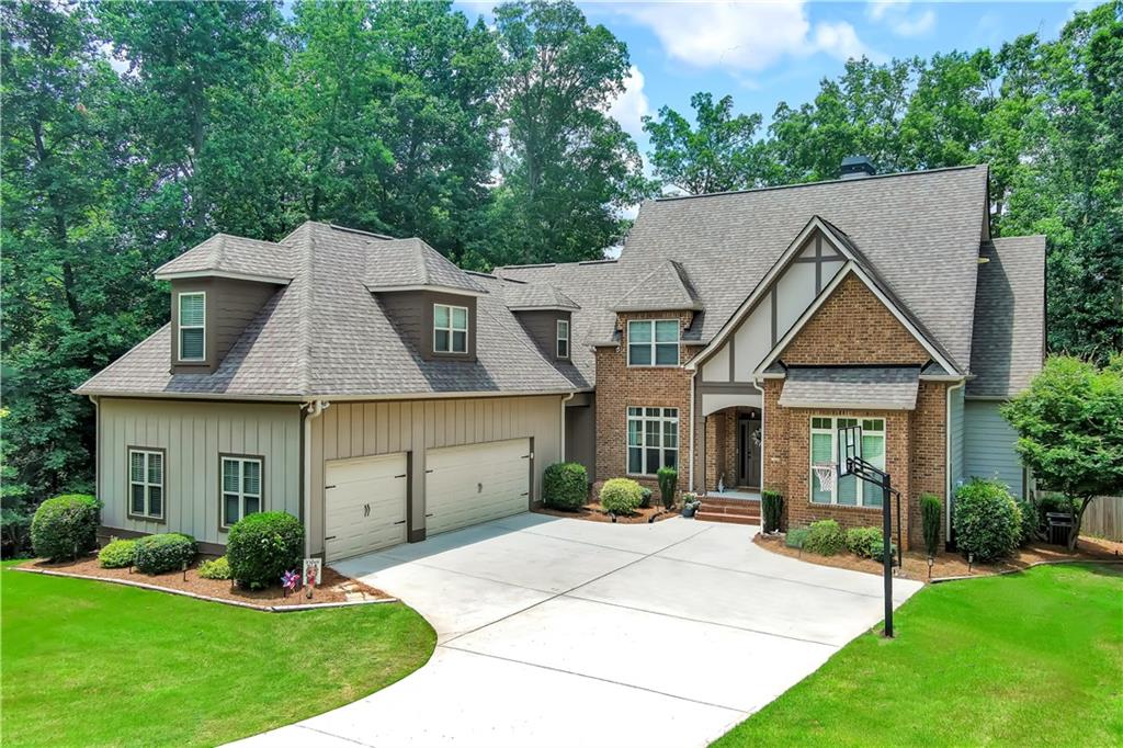 121 Walden Pond Trail