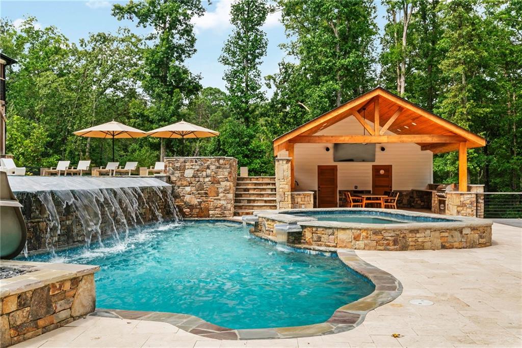 Creekview Falls - Residential