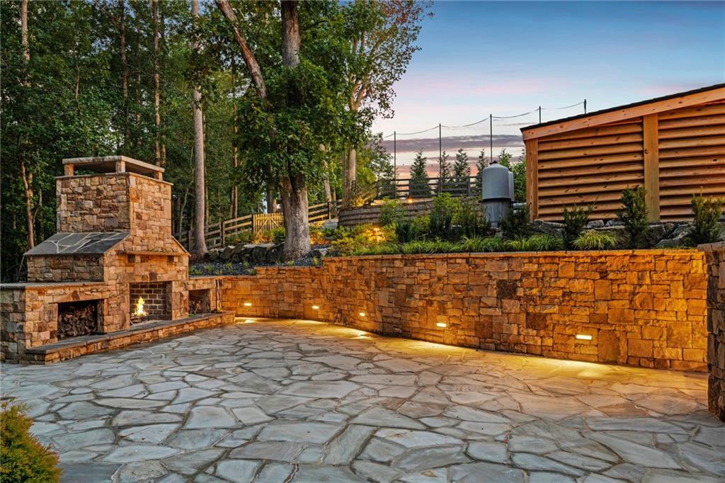 Creekview Falls - Residential