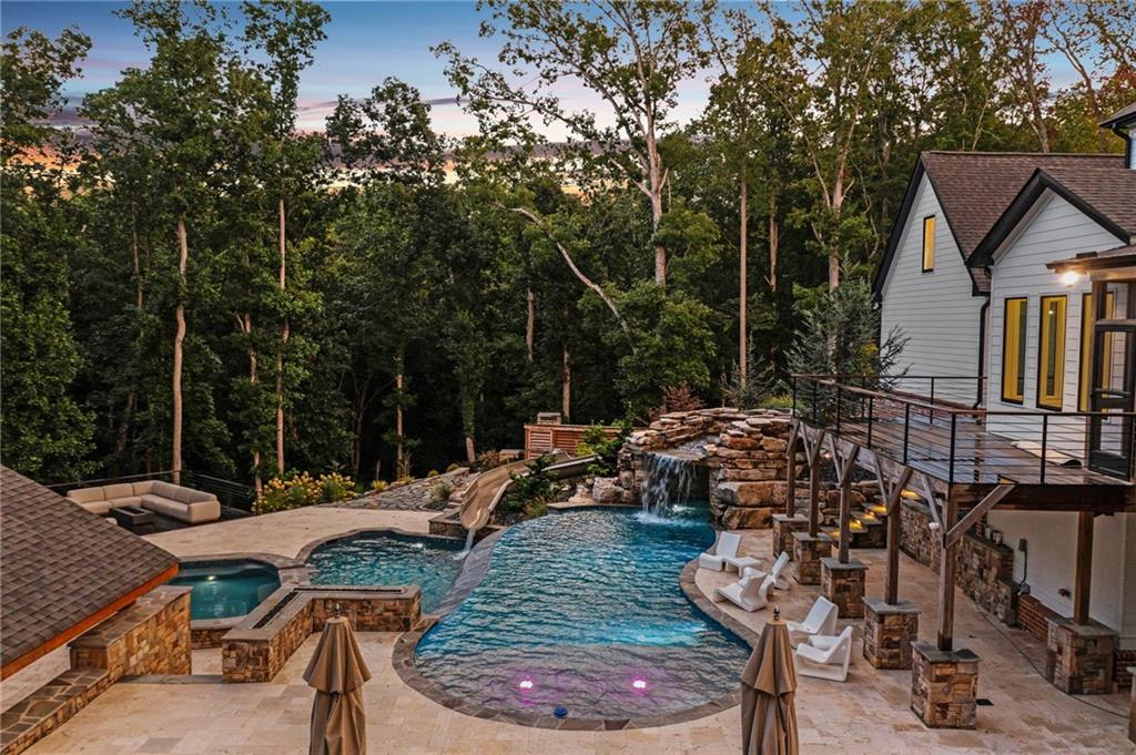Creekview Falls - Residential