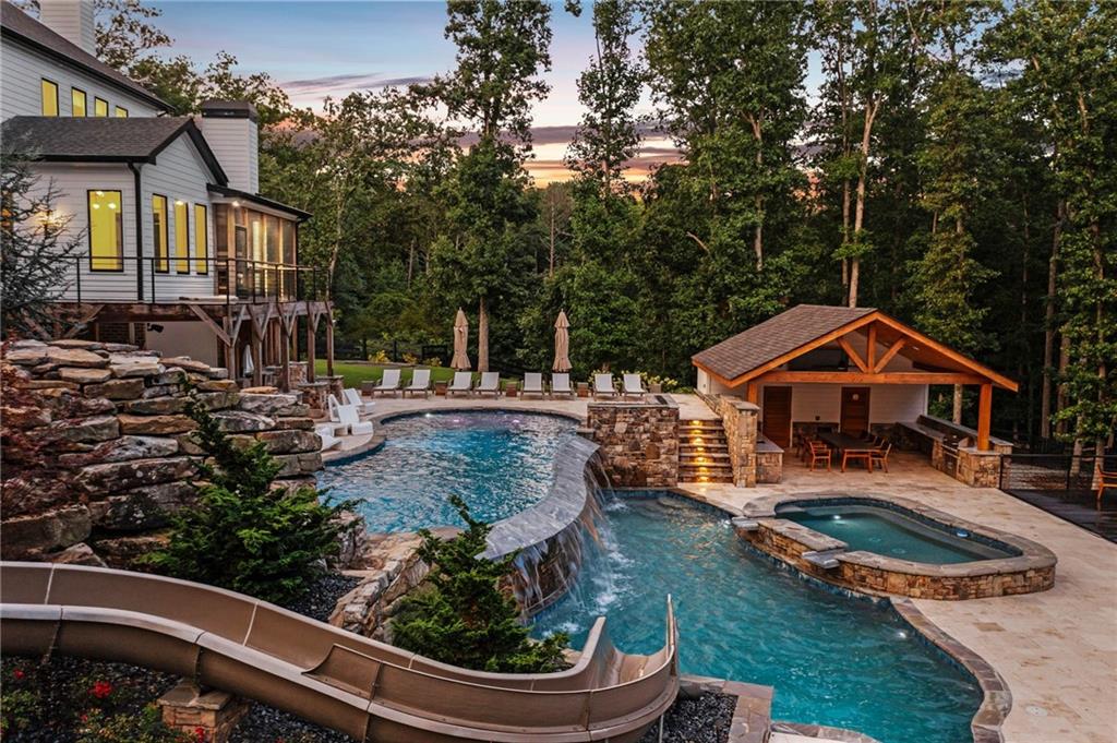 Creekview Falls - Residential