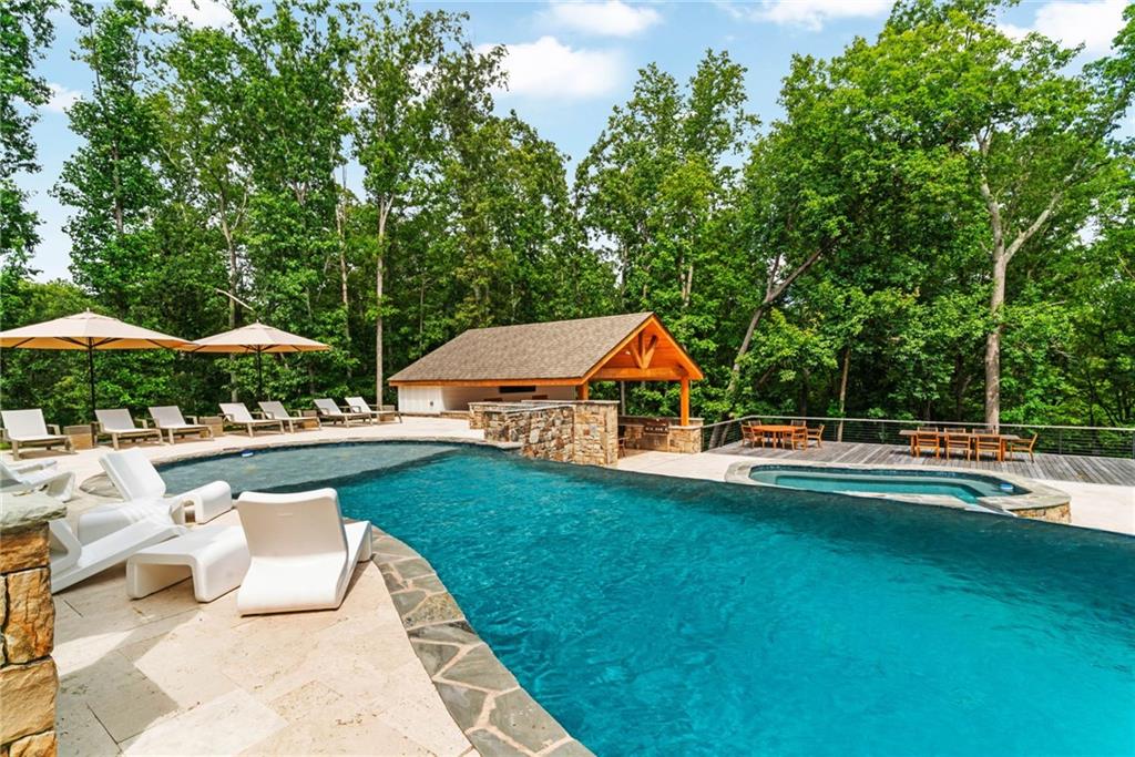 Creekview Falls - Residential