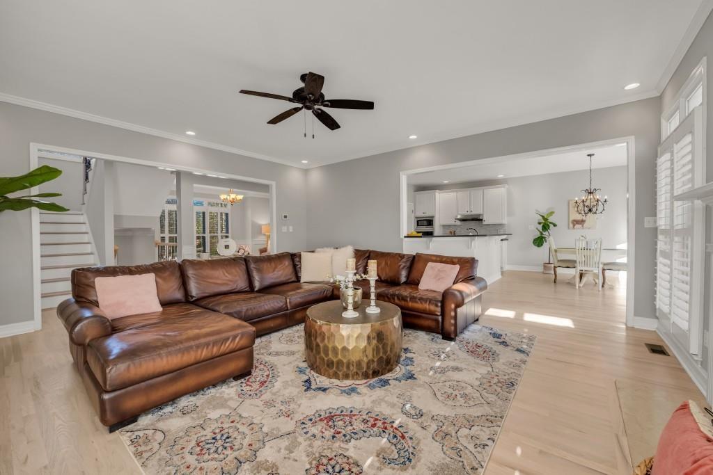1129 Gavinwood Place