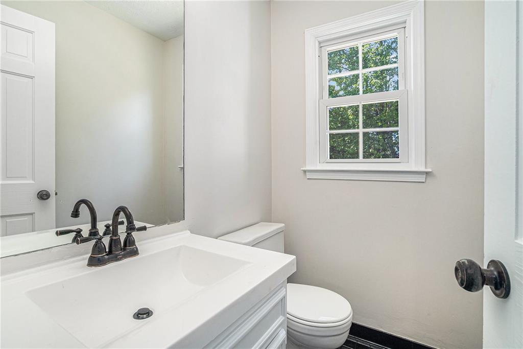 1305 Blankenship Lane, Lilburn, Georgia image 12