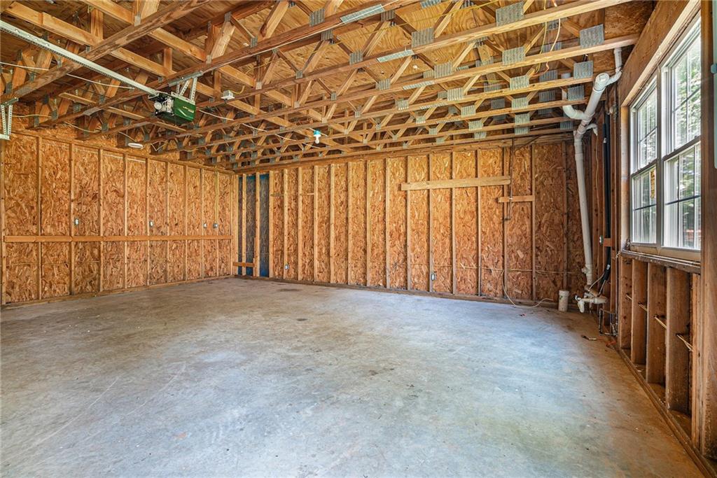 1305 Blankenship Lane, Lilburn, Georgia image 26