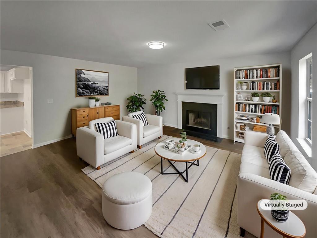 6590 Manor Creek Drive