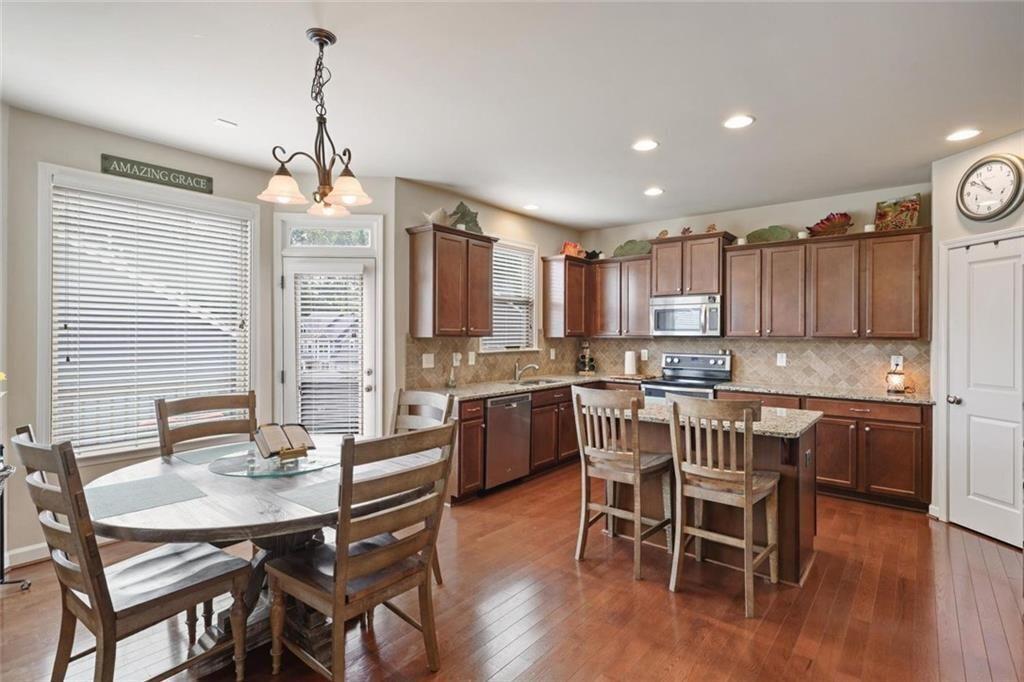 218 Ballymore Lane