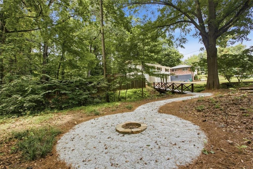 3424 Shawnee Trail SE