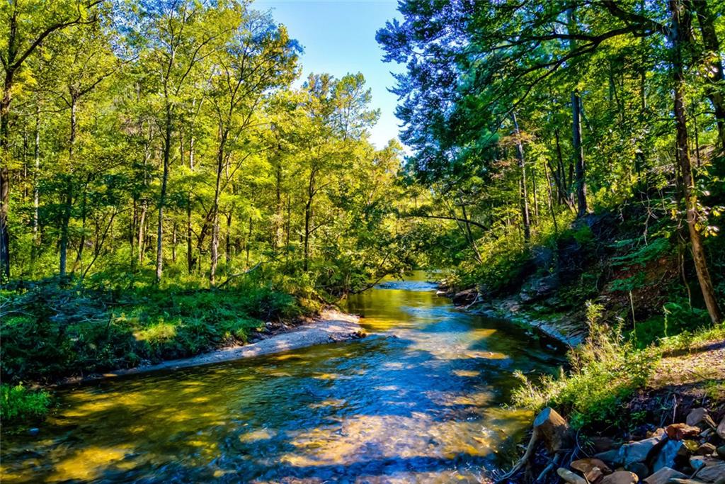 380 Biguns Boulevard