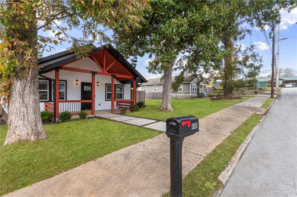 650 Simmons Street NW