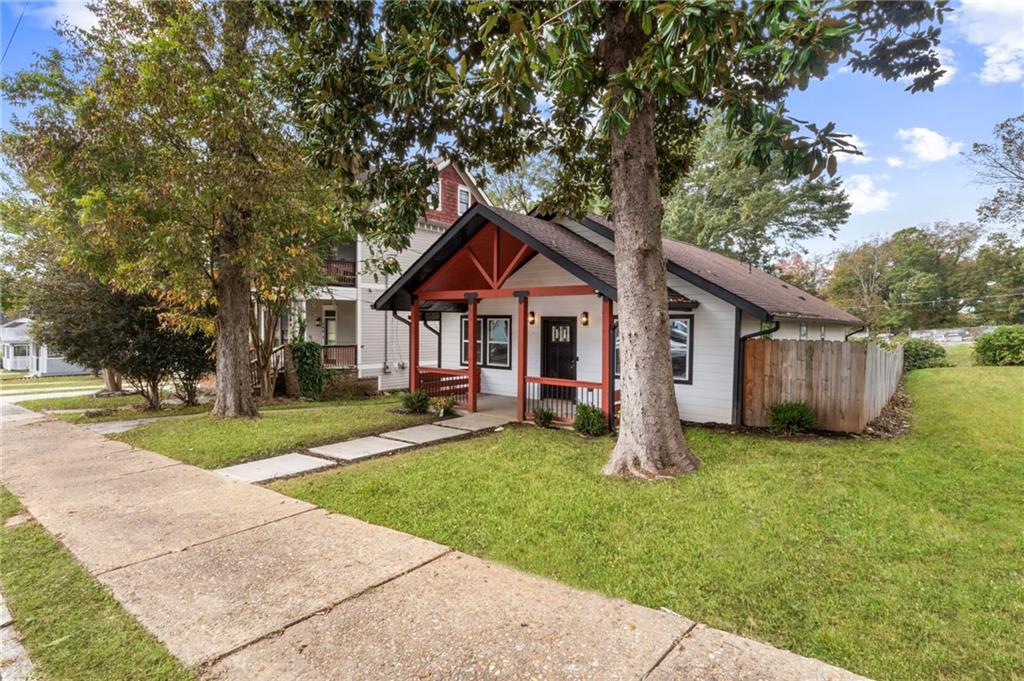 650 Simmons Street NW