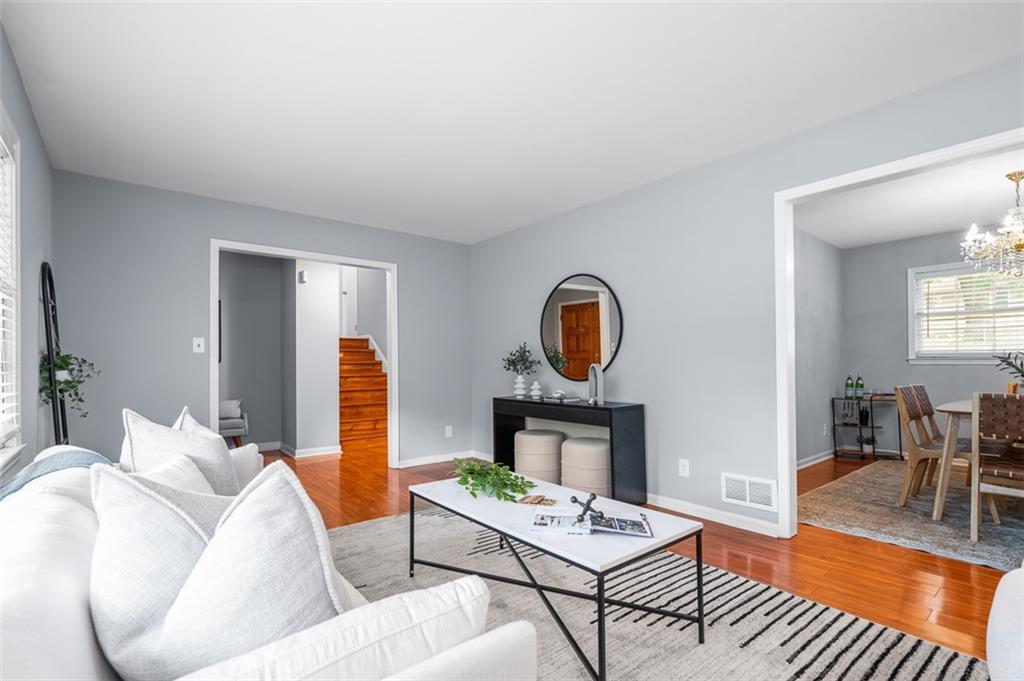 2126 Chevy Chase Lane