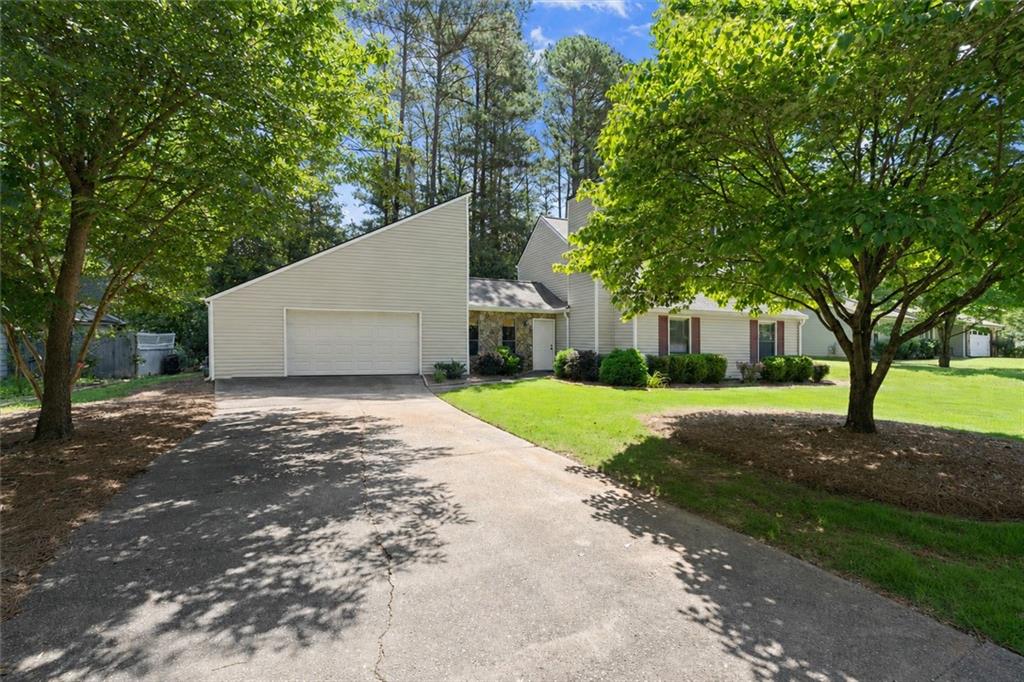 2272 Macby Drive