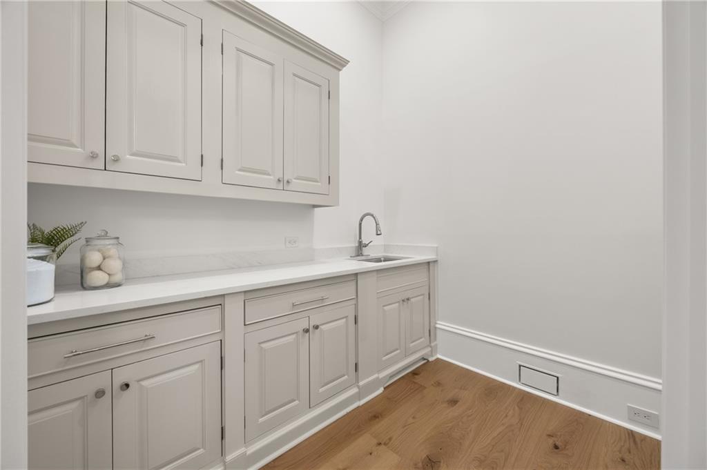 Sandy Springs - Residential