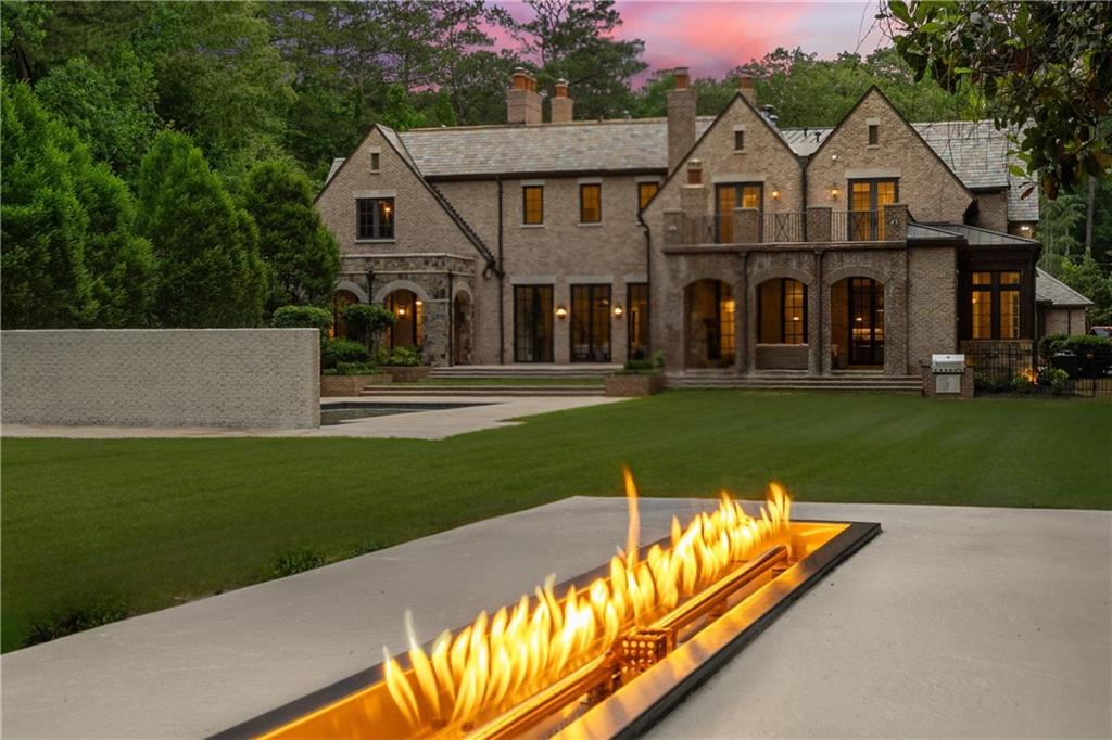 4560 Harris Trail