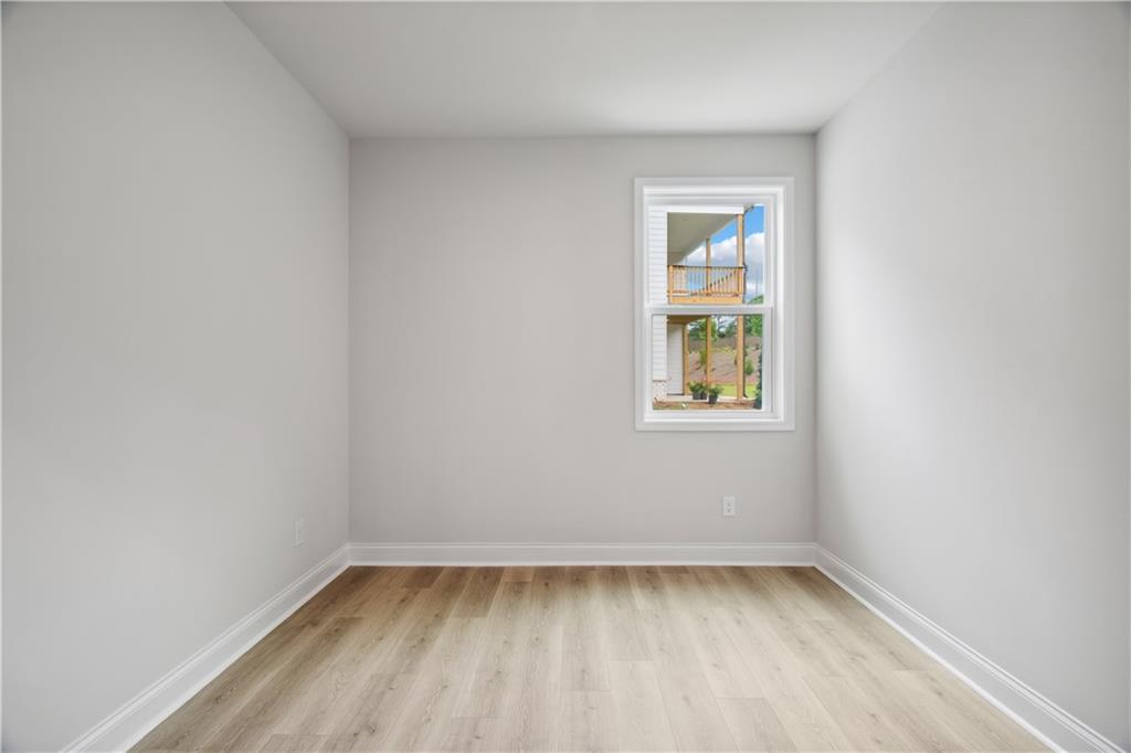 719 Crossroad Court SW