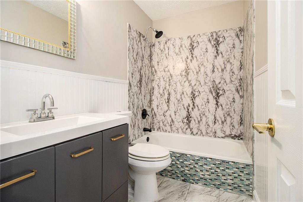 Owens Pond - Residential