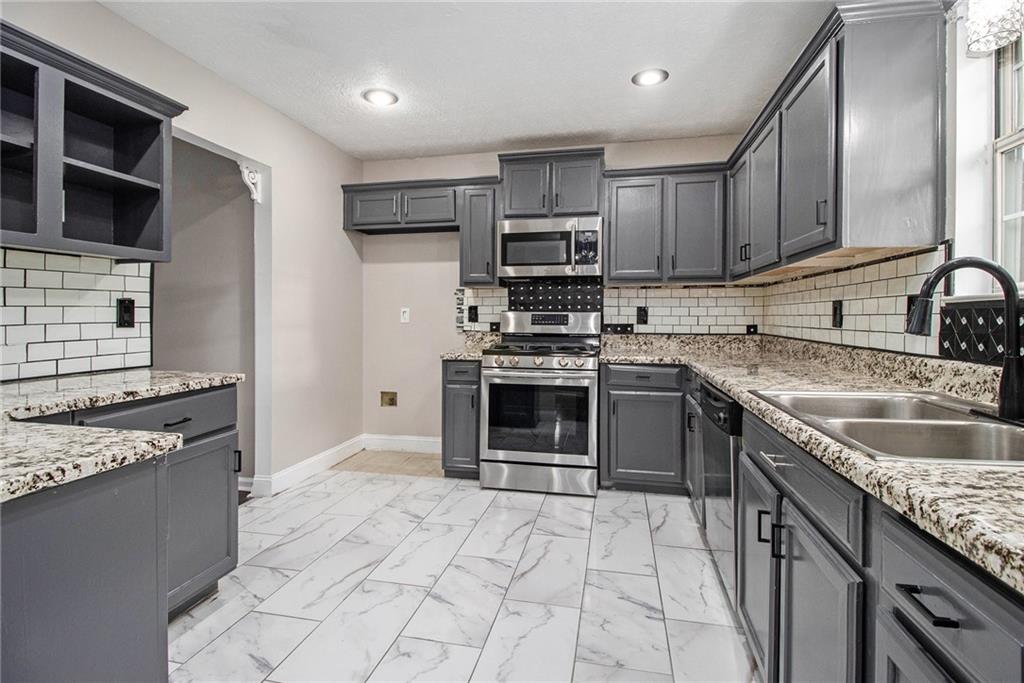 Owens Pond - Residential