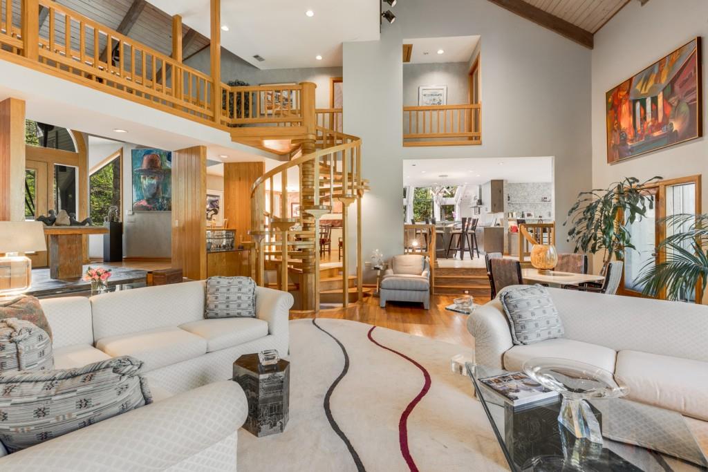 6525 Old Riverside Drive, Sandy Springs, Georgia image 6