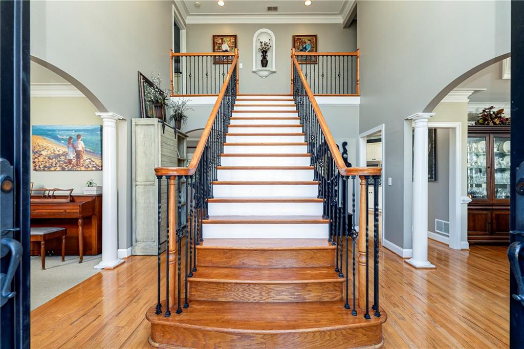 5611 Hedge Brooke Lane NW