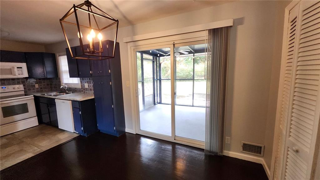 Eastwood Forrest - Residential Lease