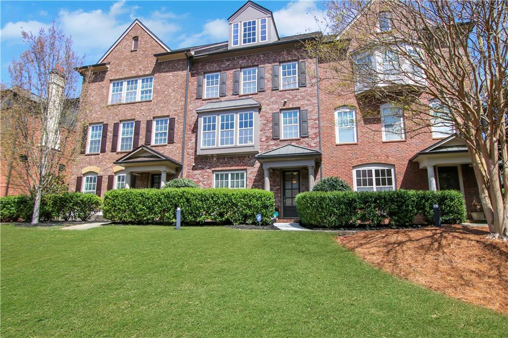552 Micayne Circle SE 1