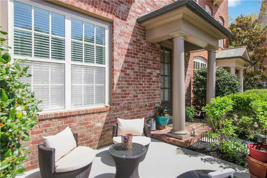 552 Micayne Circle SE 1