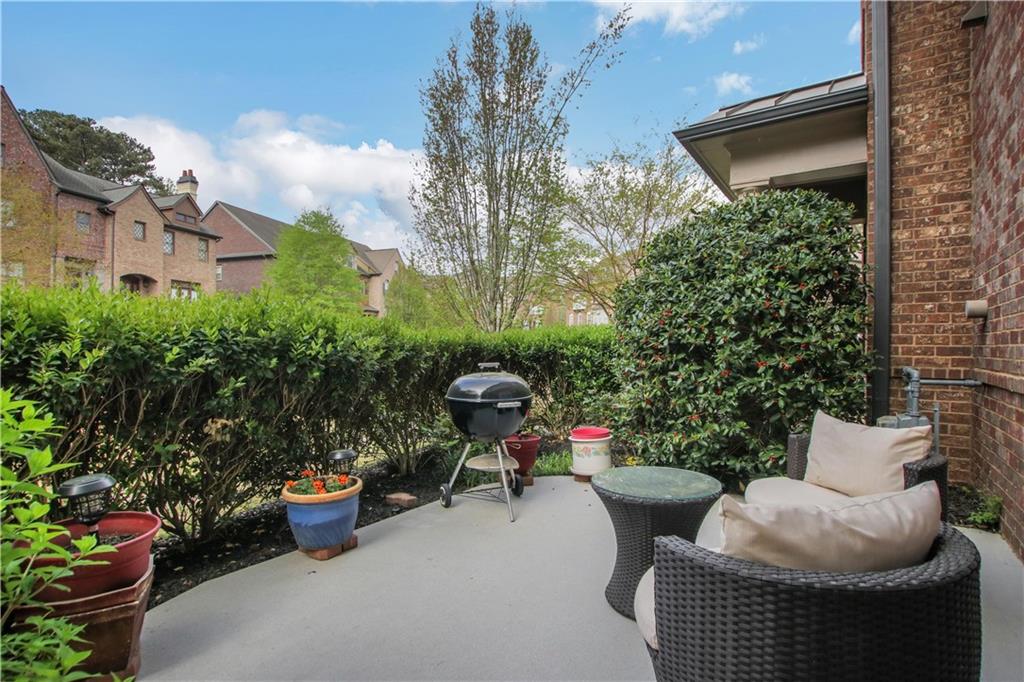 552 Micayne Circle SE 1