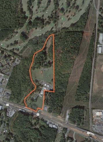 +/-33 acres. However, there is a 2.5 acre parcel that is available for $1M as an outparcel that can be cut from the current 33 acres. This 33 acres is located off of Lipscomb Cir in Cartersville. All utilities on site. High visibility from US Hwy 41. Located in Bartow county. See attached document for more detail information. Any development is subject to rezoning for developers intended use. Multiple Tax ID Parcels: 0071-0053-003, 0071-0053-006, 0071-0020-002, 0071-0053-004, 0071-0053-007, 0071-0020-003, 0071-0053-005, 0071-0053-008, 0071-0020-004, 0071-0020-001.