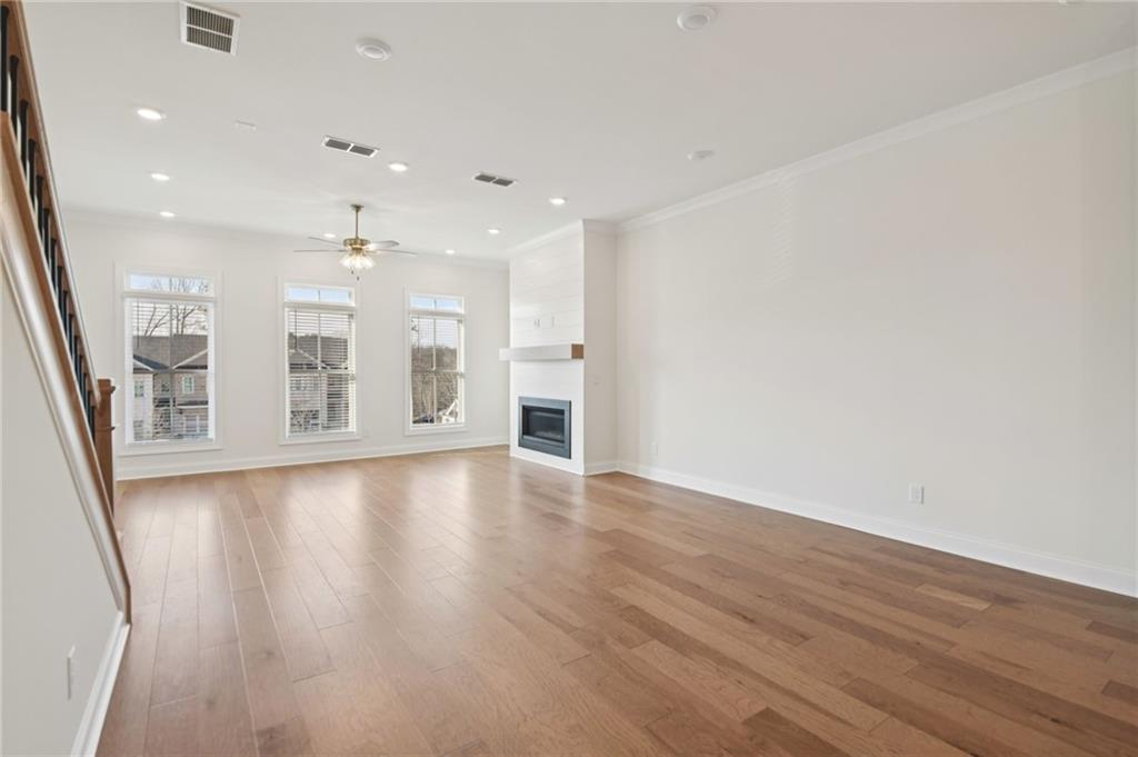 903 Shire Elm Street 23