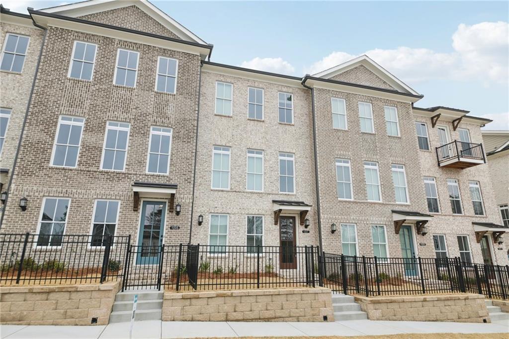 903 Shire Elm Street 23
