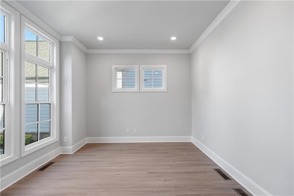 5561 Broad River View