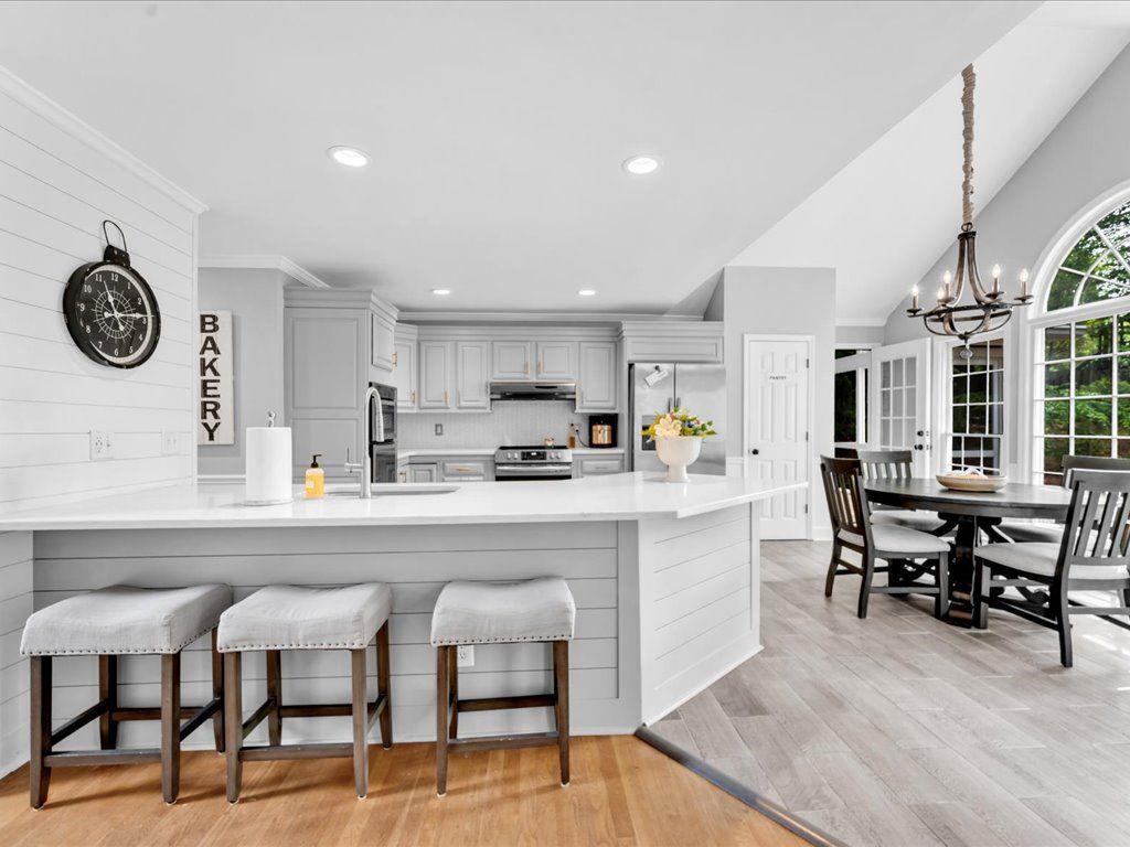 5625 Brookstone Drive, Acworth, Georgia image 8