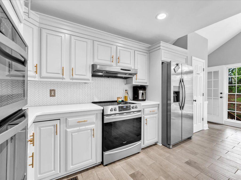 5625 Brookstone Drive, Acworth, Georgia image 11