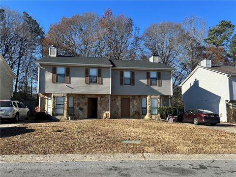 A home in Powder Springs