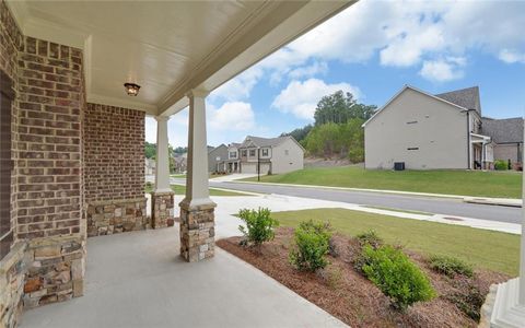 A home in Dacula