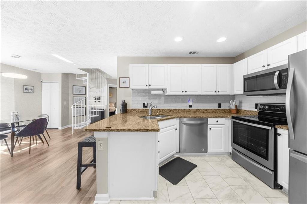 Avensong - Residential Lease