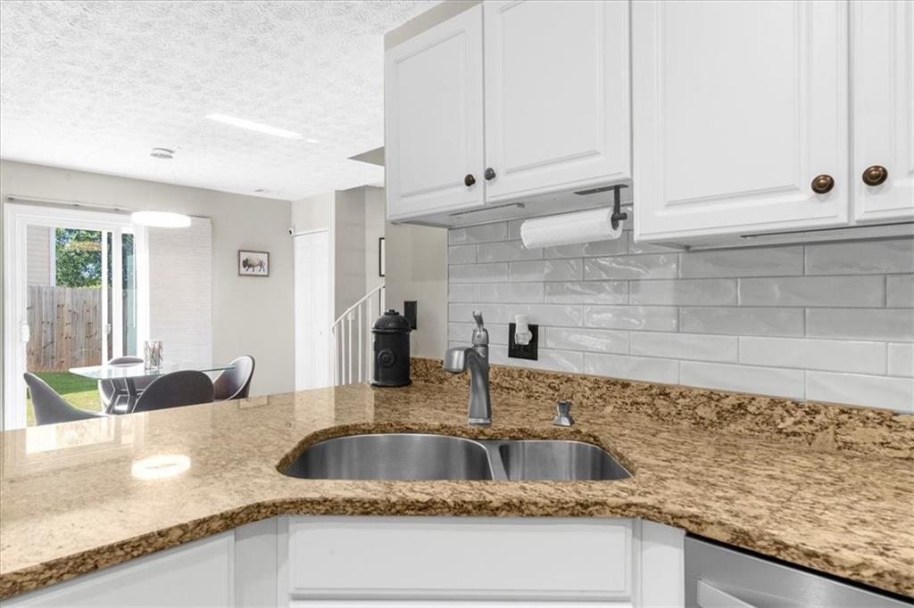 Avensong - Residential Lease