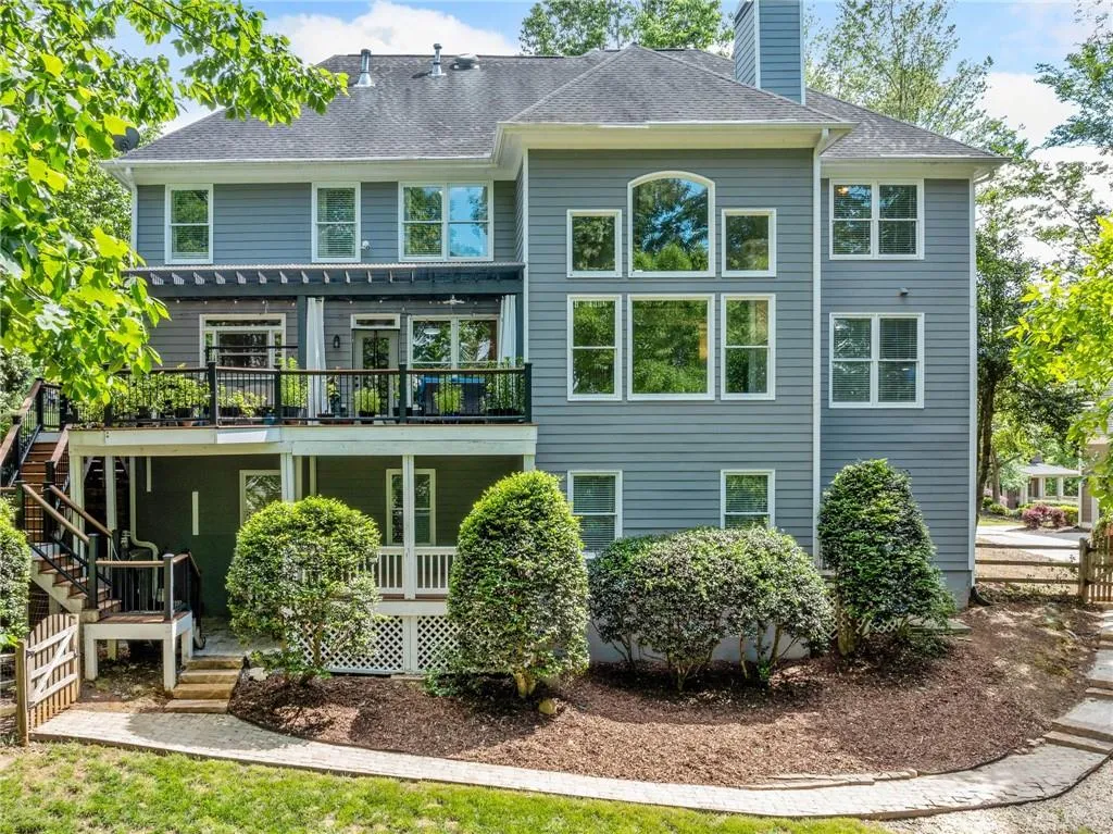 Sugar Hill, Georgia 30518, United States, 6 Bedrooms Bedrooms, ,5 BathroomsBathrooms,Residential,Active,123949