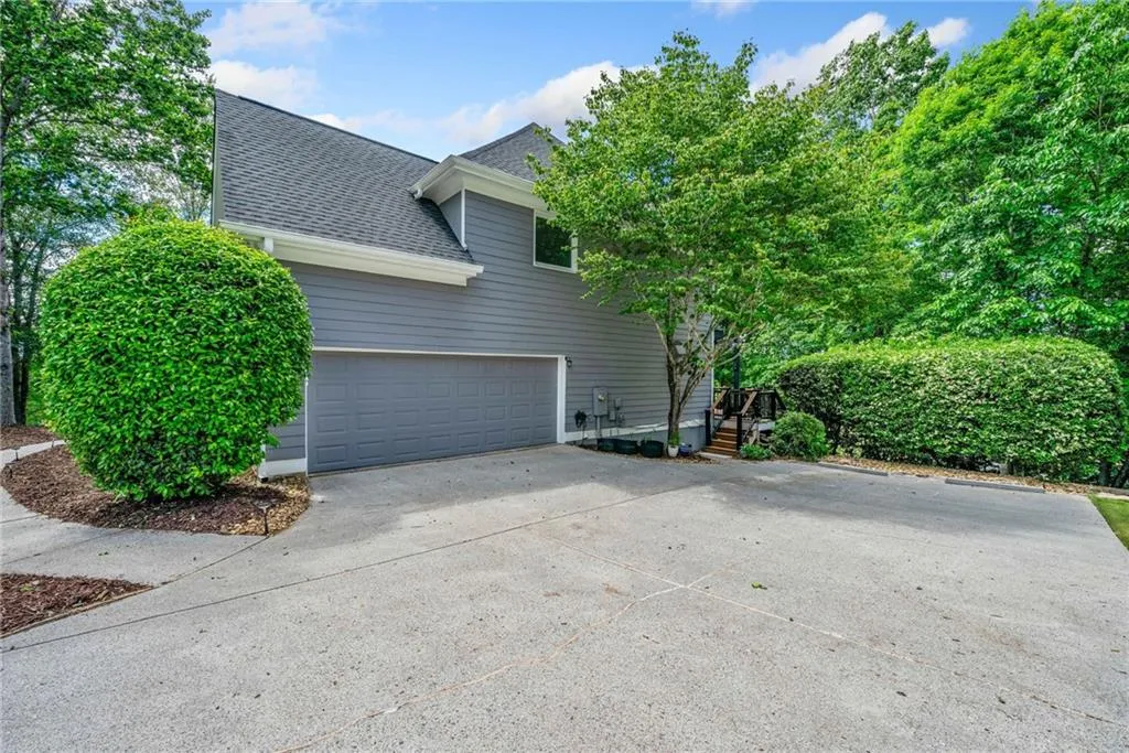 Sugar Hill, Georgia 30518, United States, 6 Bedrooms Bedrooms, ,5 BathroomsBathrooms,Residential,Active,123949