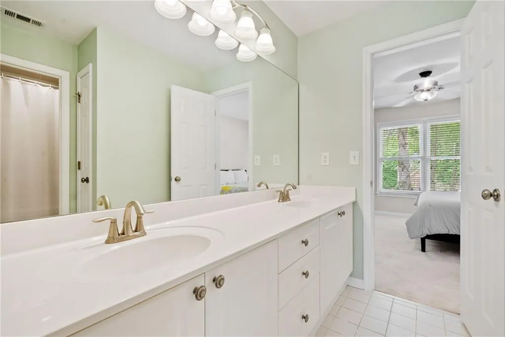 Sugar Hill, Georgia 30518, United States, 6 Bedrooms Bedrooms, ,5 BathroomsBathrooms,Residential,Active,123949