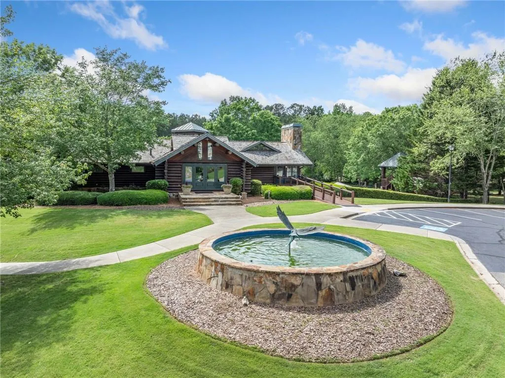 Sugar Hill, Georgia 30518, United States, 6 Bedrooms Bedrooms, ,5 BathroomsBathrooms,Residential,Active,123949