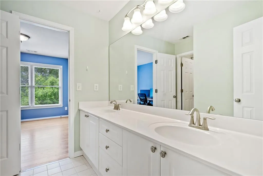 Sugar Hill, Georgia 30518, United States, 6 Bedrooms Bedrooms, ,5 BathroomsBathrooms,Residential,Active,123949