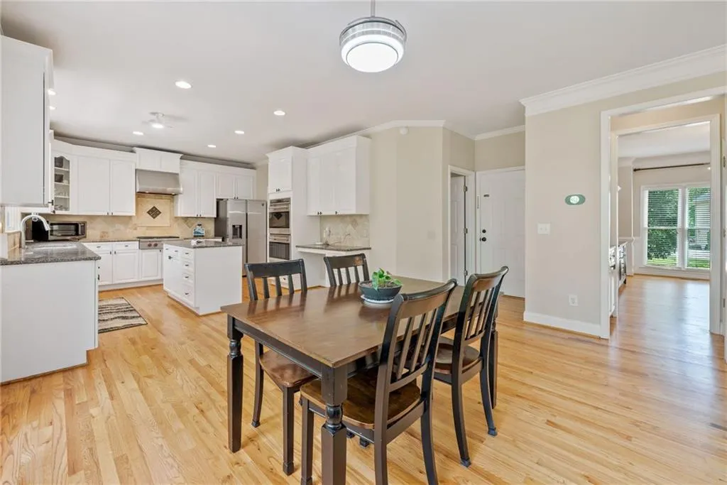 Sugar Hill, Georgia 30518, United States, 6 Bedrooms Bedrooms, ,5 BathroomsBathrooms,Residential,Active,123949