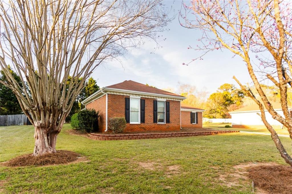 1250 Great Oaks Drive, Conyers, Georgia image 4